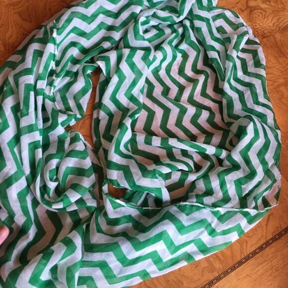 CIRCLE SCARF New!  - Picture 8 of 8